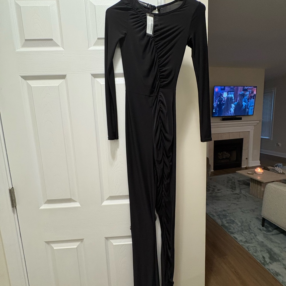 PrettyLittleThing Black Ruched Long Sleeve Dress